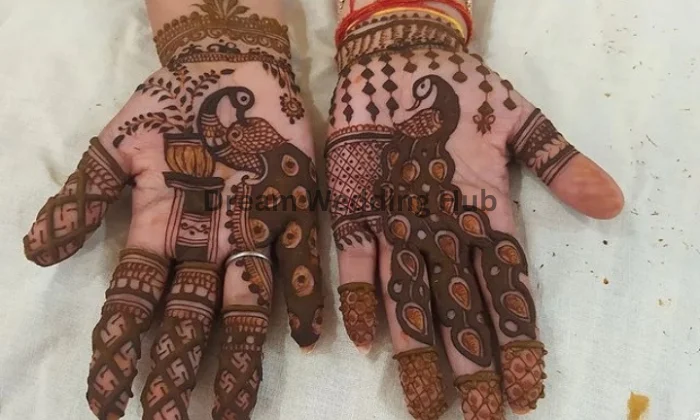 Nandani mehndi artist